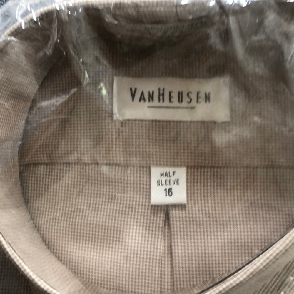 Van Heusen Tan Dress Shirt Classic Design - Picture 2 of 10